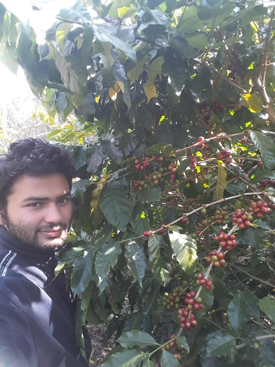 Begnas Coffee House & Hotel Deorāli エクステリア 写真