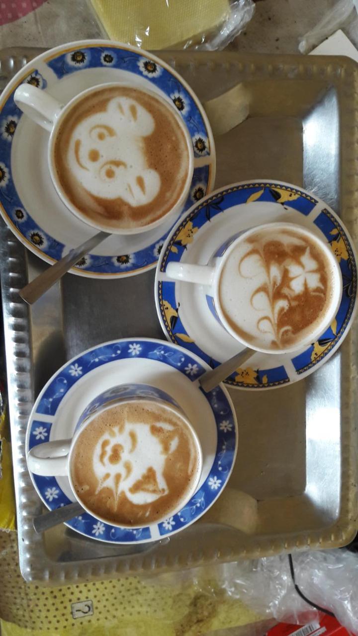 Begnas Coffee House & Hotel Deorāli エクステリア 写真